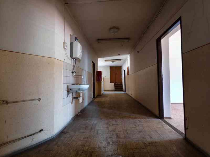 Pronájem kanceláře/skladu 240m2, Semily - centrum  - foto 7