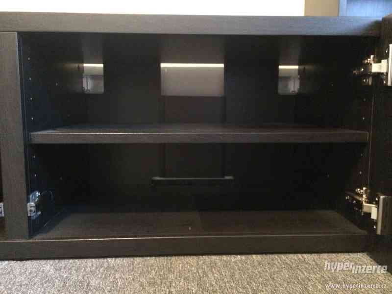 Černý TV stolek BESTA - foto 3