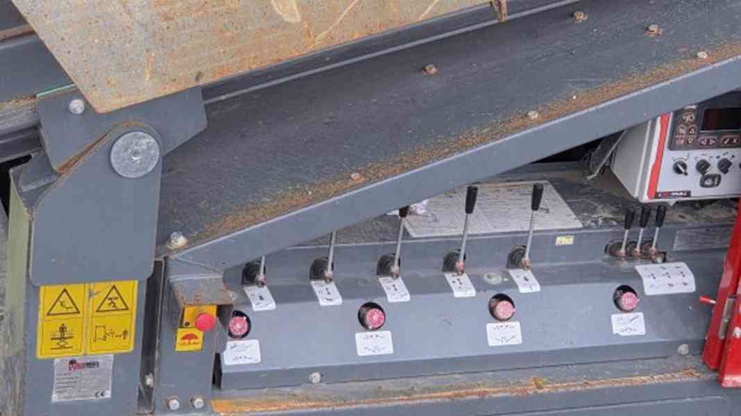 25.7t hrubotřídič 300t/h mobil 2síta Maximus 512S - foto 6