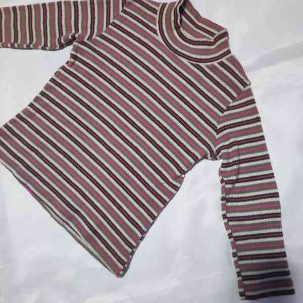 Dětský svetr s proužky, vel. 116 - foto 2