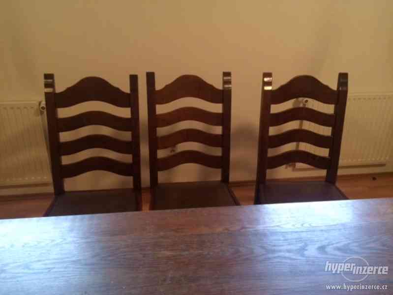 Prodám masivní stůl se 6  židlemi s koženým polstrováním - foto 9