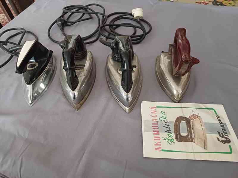 Retro elektrické žehličky, bakelit - foto 7