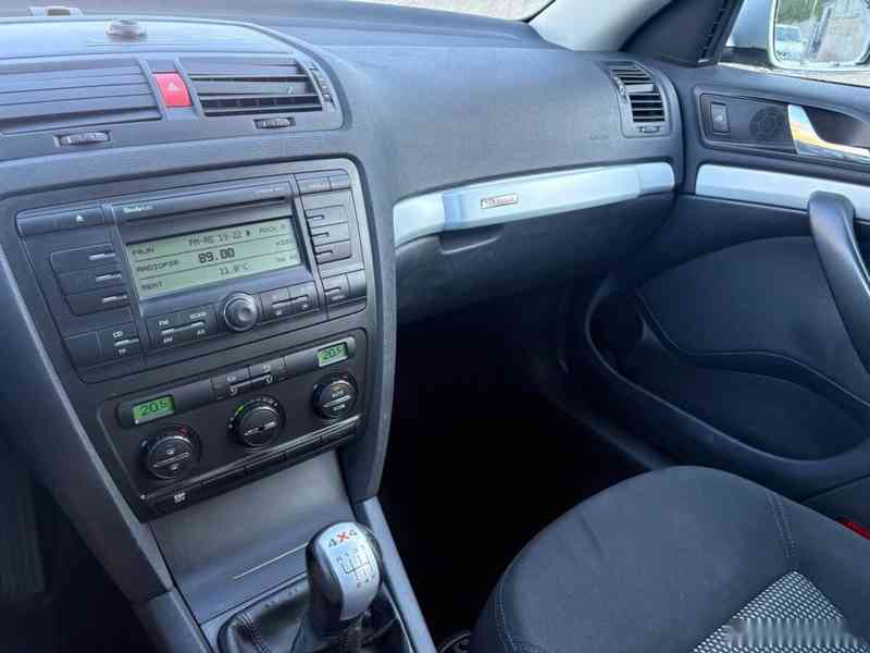Škoda Octavia scout 2.0 tdi4x4 103kw - foto 14