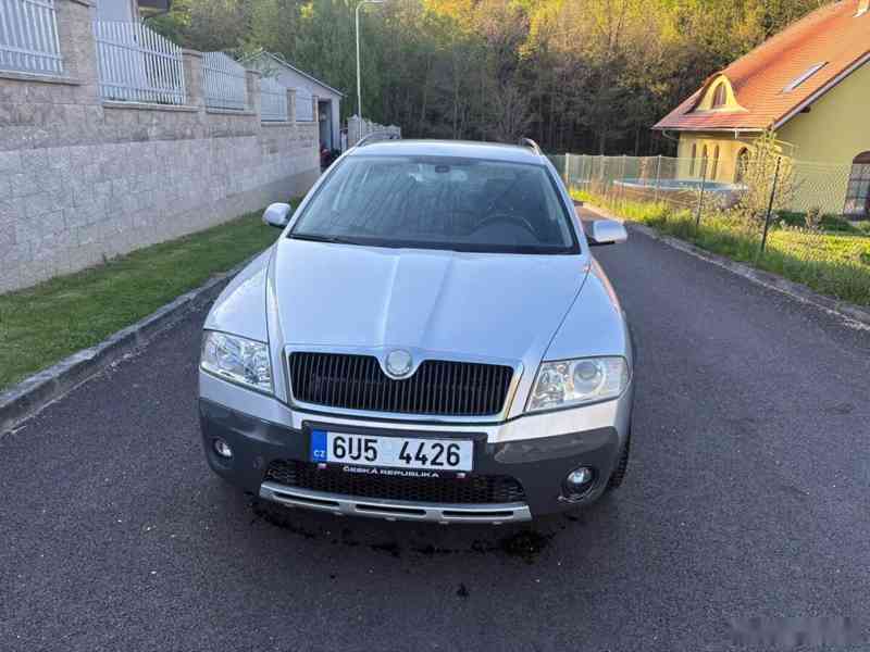 Škoda Octavia scout 2.0 tdi4x4 103kw - foto 2