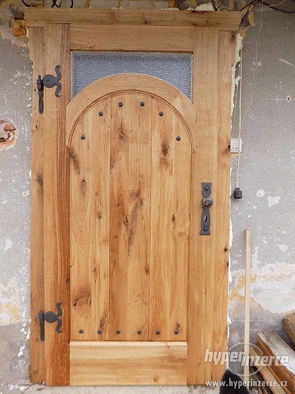 Dřevěné vchodové dveře - foto 1