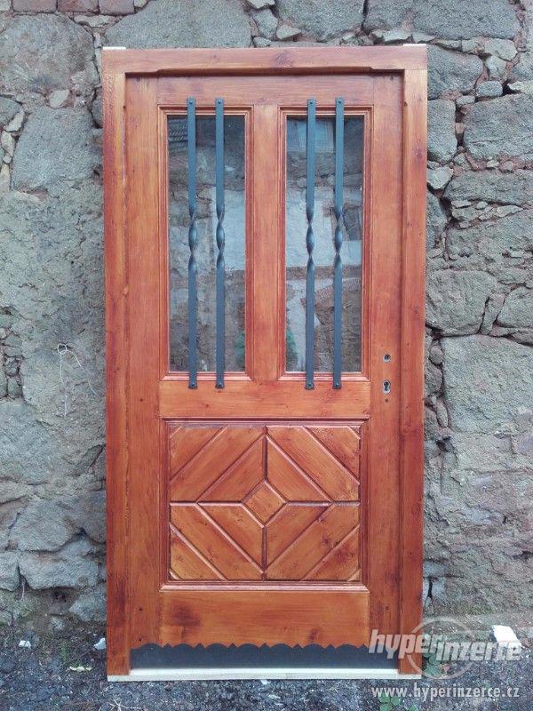 Dřevěné vchodové dveře - foto 5
