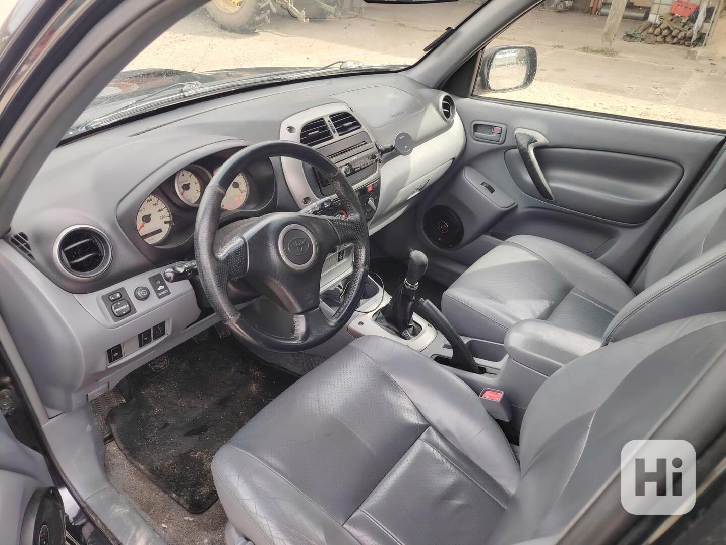 Toyota RAV 4 - foto 1