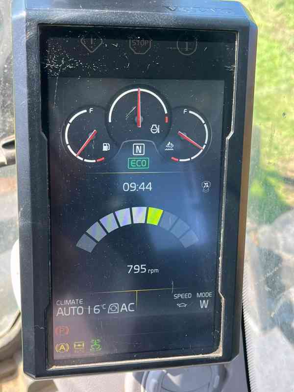 Kolové rypadlo Volvo EWR170E (Možnost leasingu) - foto 10