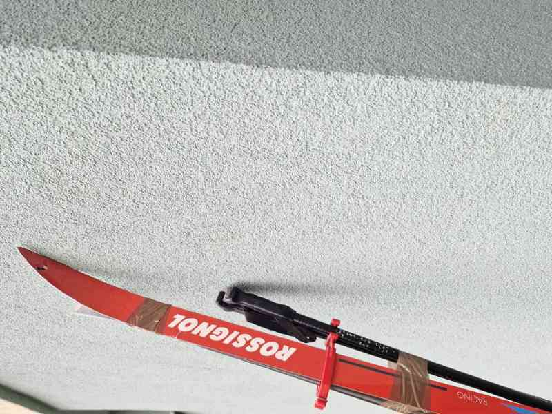 Běžky Rossignol (červené), hůlky a sjezd. boty nadměrná vel. - foto 6