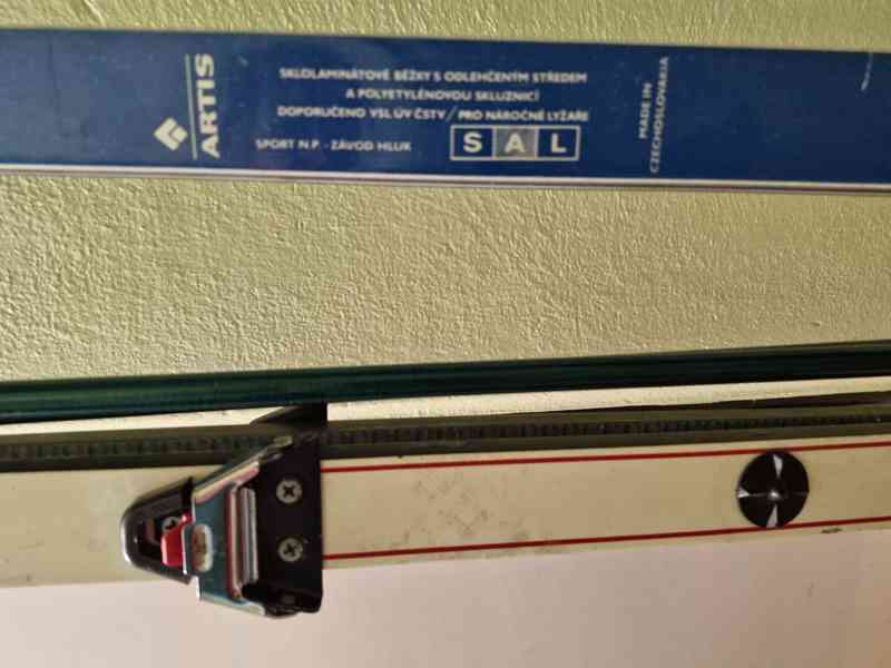 Troje běžky za cenu jedněch plus zimní oblečení k nim zdarma - foto 14