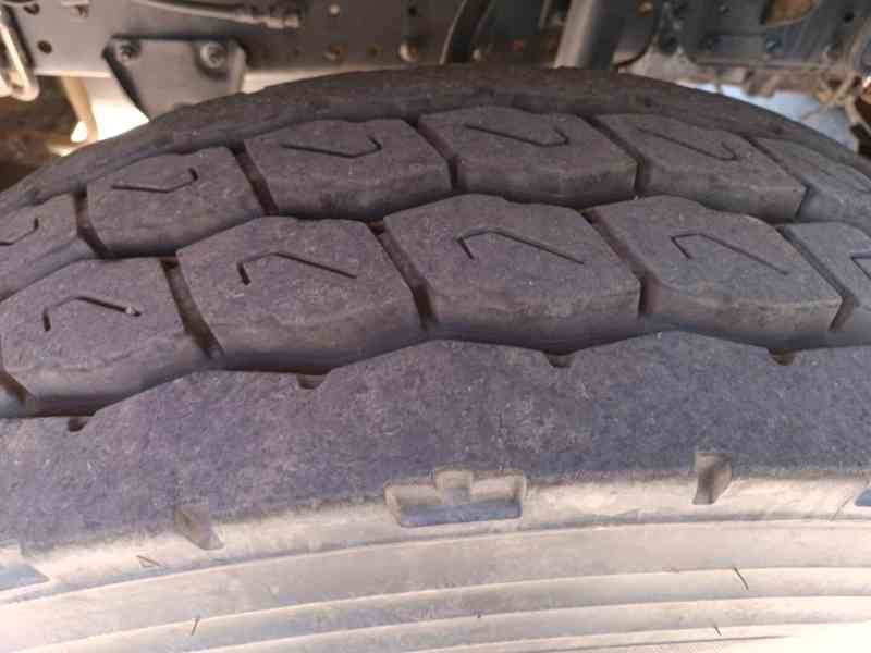 IVECO AD410T41 8x4 sklápěč Schmitz S1 - foto 14