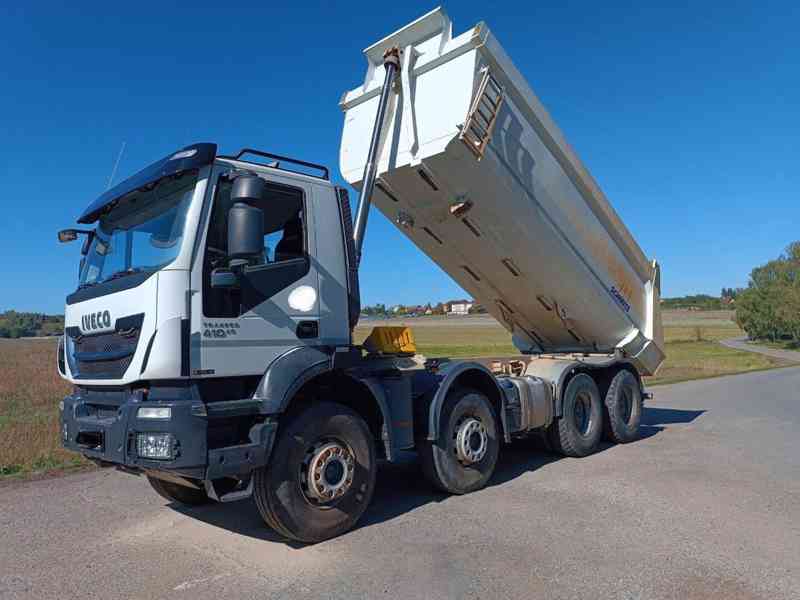 IVECO AD410T41 8x4 sklápěč Schmitz S1 - foto 11