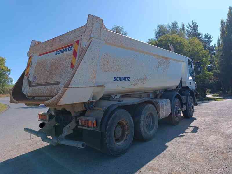 IVECO AD410T41 8x4 sklápěč Schmitz S1 - foto 6