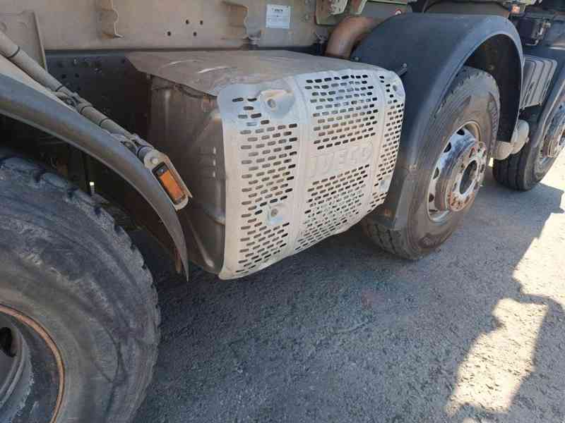 IVECO AD410T41 8x4 sklápěč Schmitz S1 - foto 7