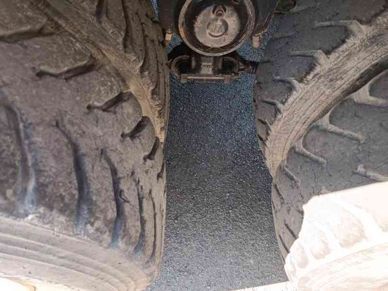 IVECO AD410T41 8x4 sklápěč Schmitz S1 - foto 15