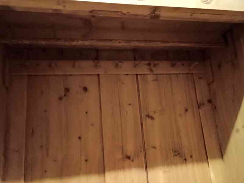 stará šatní skříň se zrcadlem - foto 5