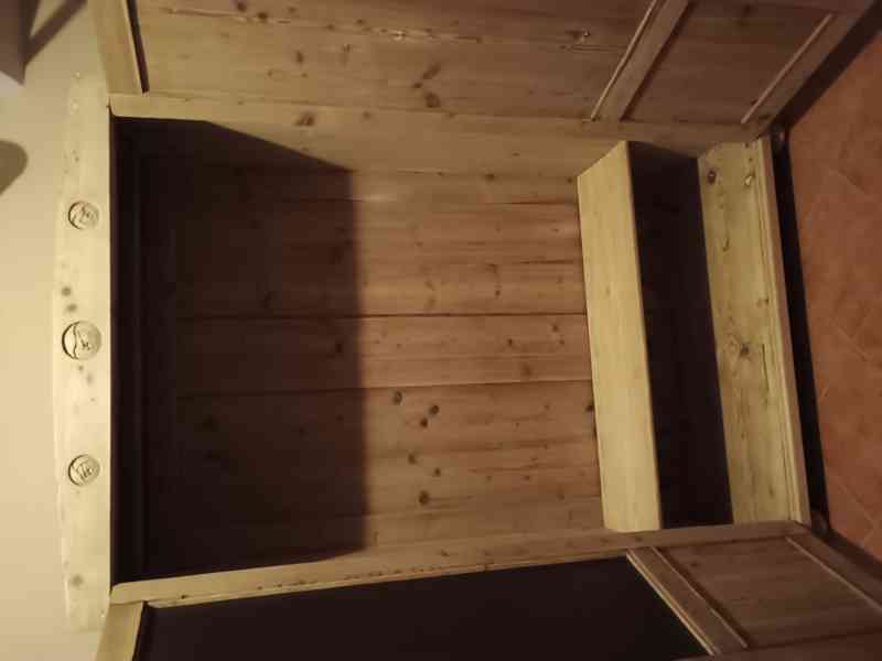 stará šatní skříň se zrcadlem - foto 4