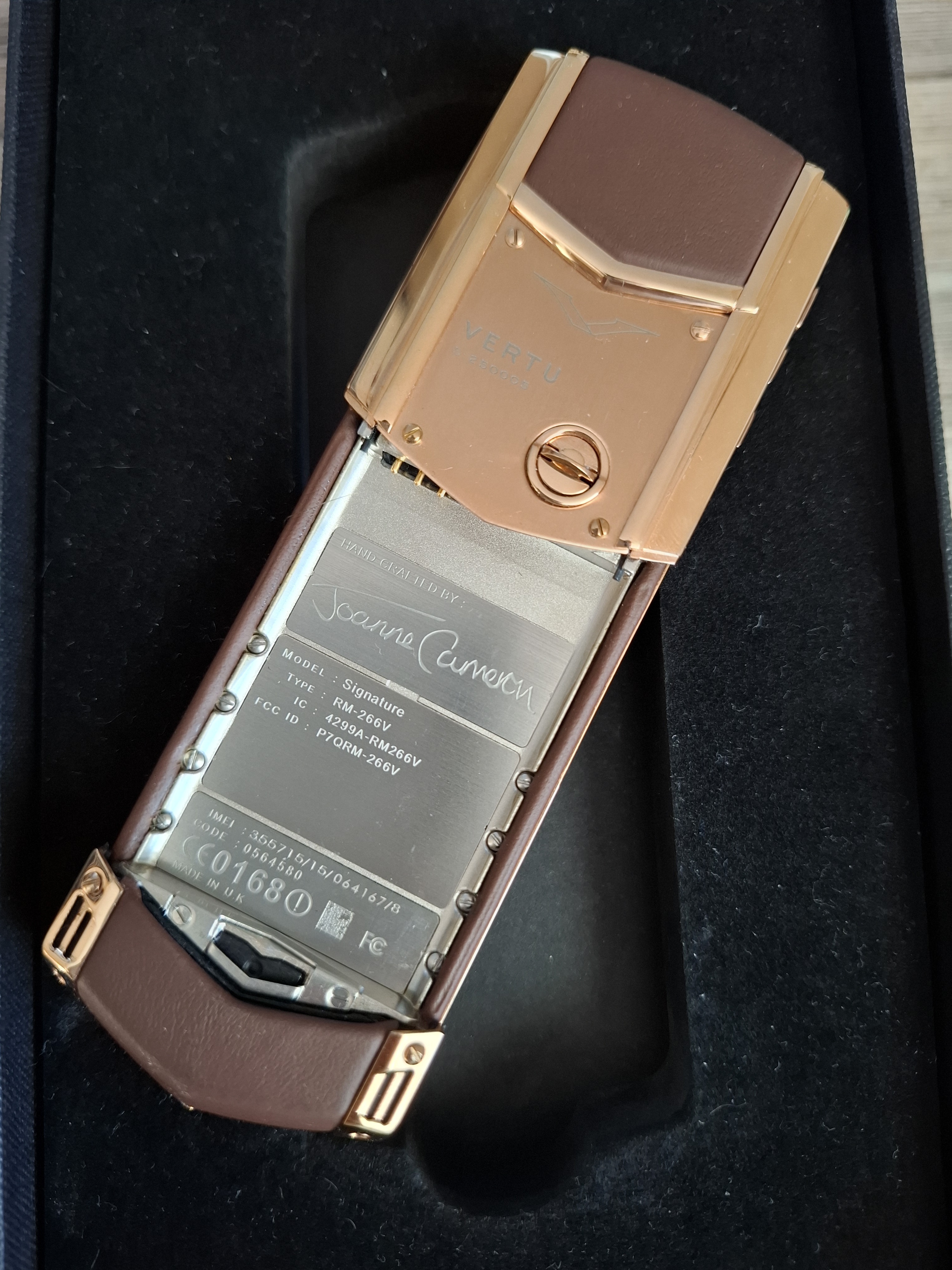 Prodám telefon Vertu Signature - foto 4