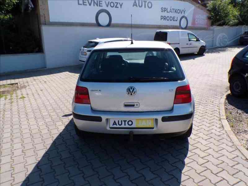 Volkswagen Golf 1,6 i KLIMA,TAŽNÉ ZAŘ. - foto 4
