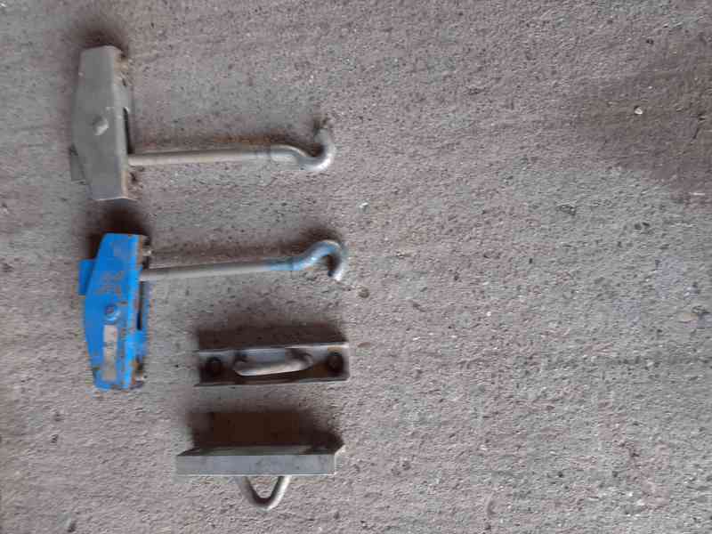 Prodavam sponovaky John Deere, Case, MF na dvojkolesy, kus 2