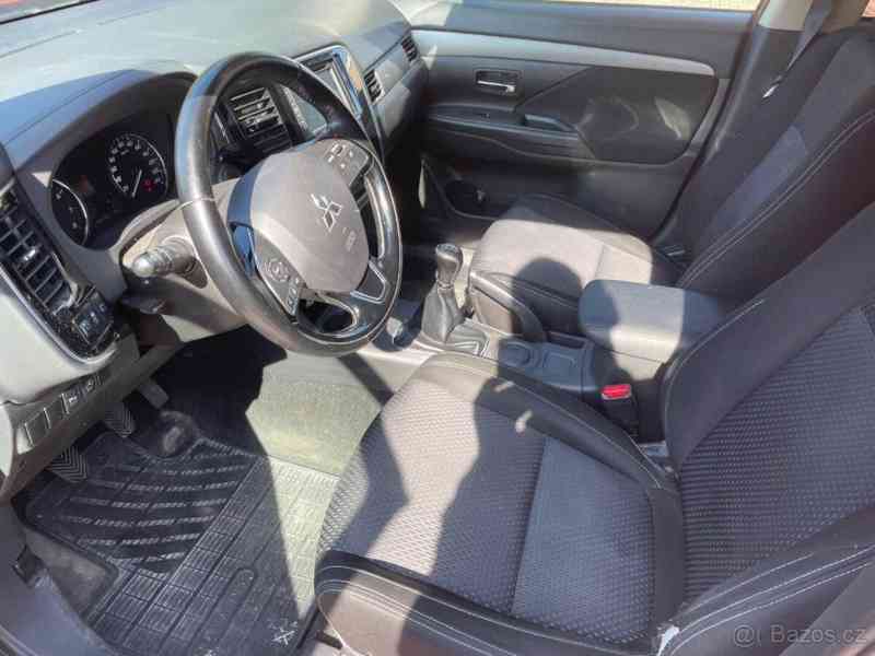 Mitsubishi Outlander 2,0   benzín, serviska - foto 12