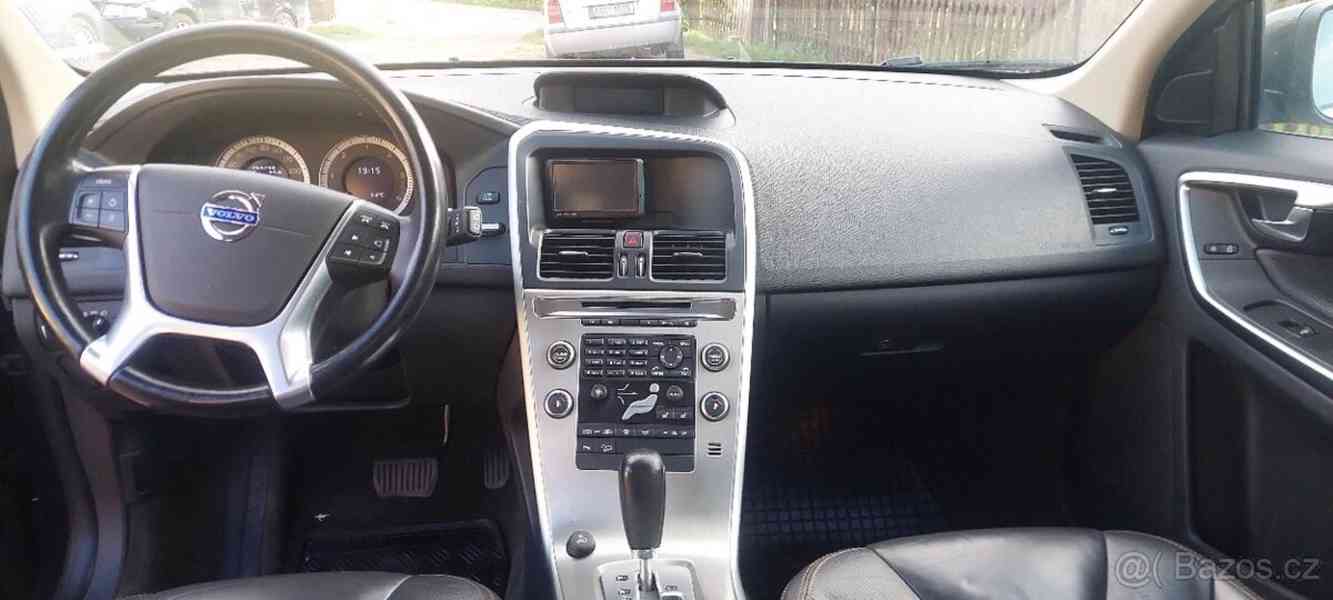 Volvo XC60 2,4 diesel 4x4, WD 5D - foto 6