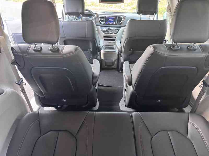 Chrysler Pacifica 3,6 Hybrid Plug-In DVD 2019 DPH - AKCE - foto 8