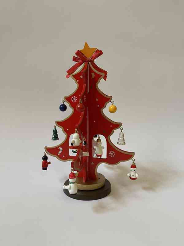 Vánoční dřevěný červený stromeček - dekorace