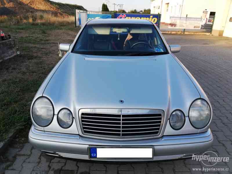 Mercedes-Benz E 200 Avantgarde - foto 1