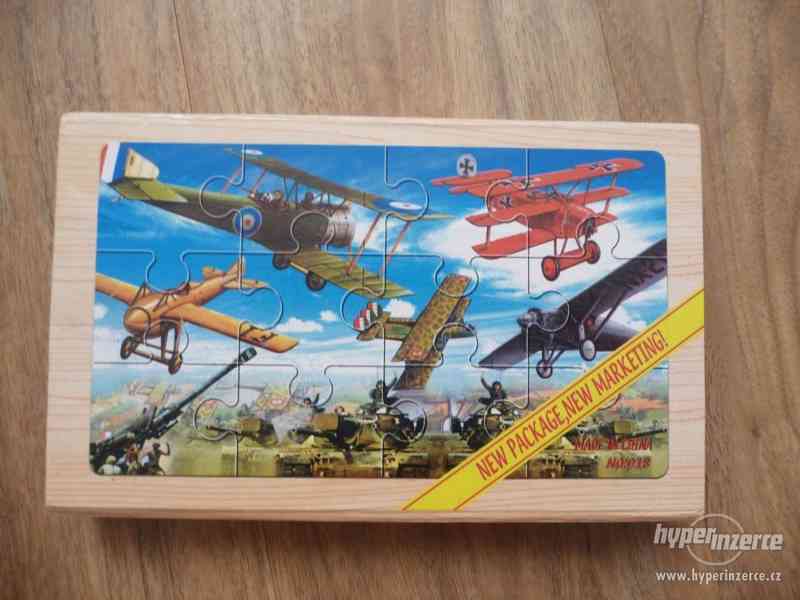 Dřevěné Puzzle letadla v krabičce -4 motivy - foto 1