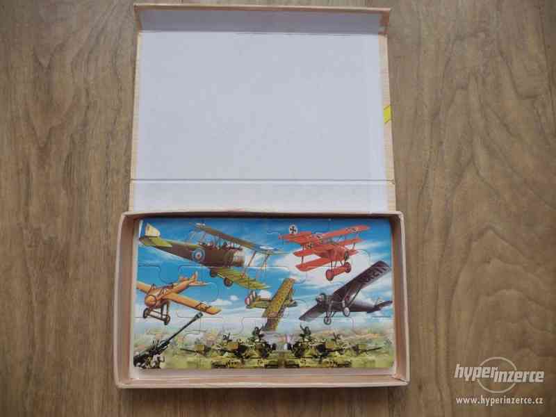Dřevěné Puzzle letadla v krabičce -4 motivy - foto 3