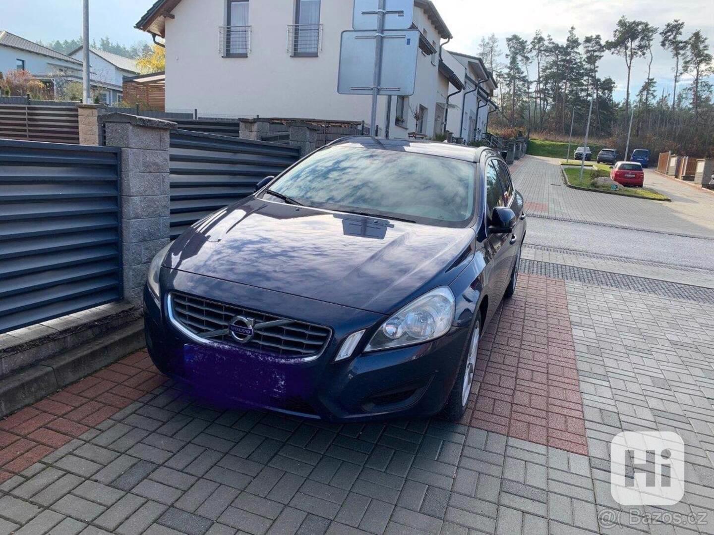 Volvo V60 2,0   D servisováno - foto 1