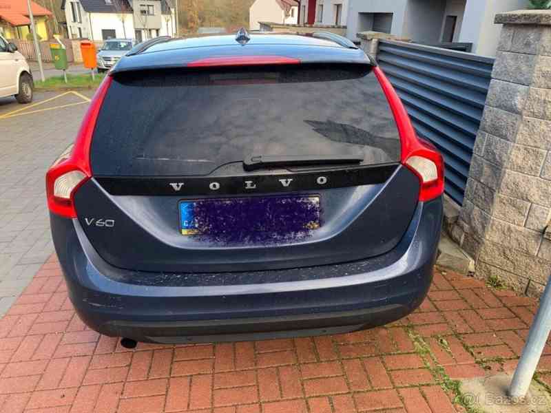 Volvo V60 2,0   D servisováno - foto 2