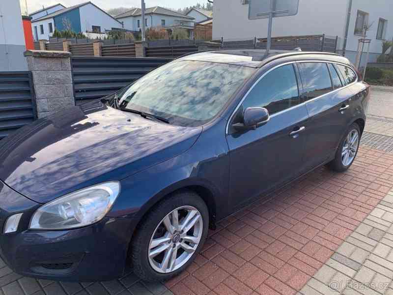 Volvo V60 2,0   D servisováno - foto 5