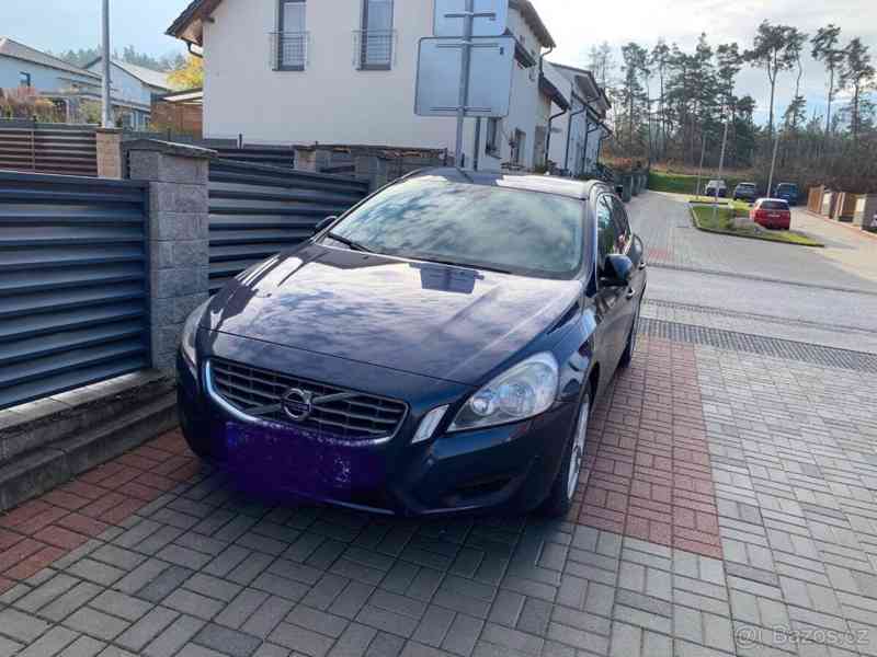 Volvo V60 2,0   D servisováno - foto 1