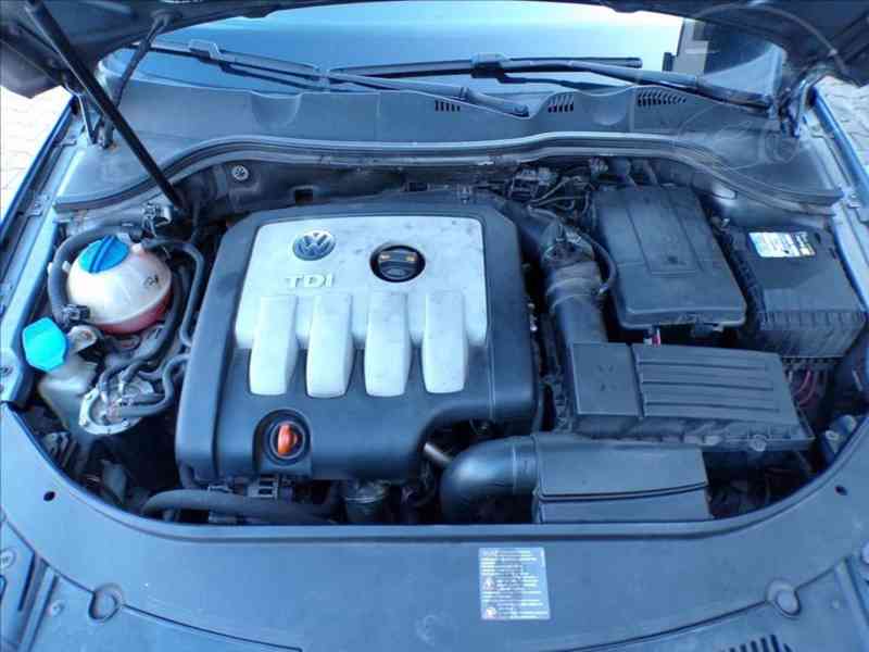 Volkswagen Passat 2,0 TDI DSG-NOVÁ SPOJKA - foto 14