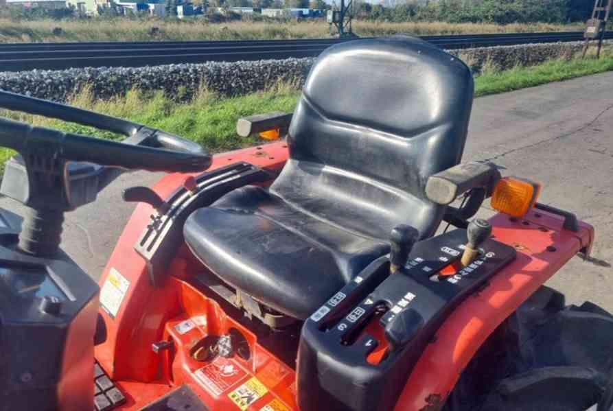 Traktor Mitsubishi MT155 Rok 1995 - foto 9