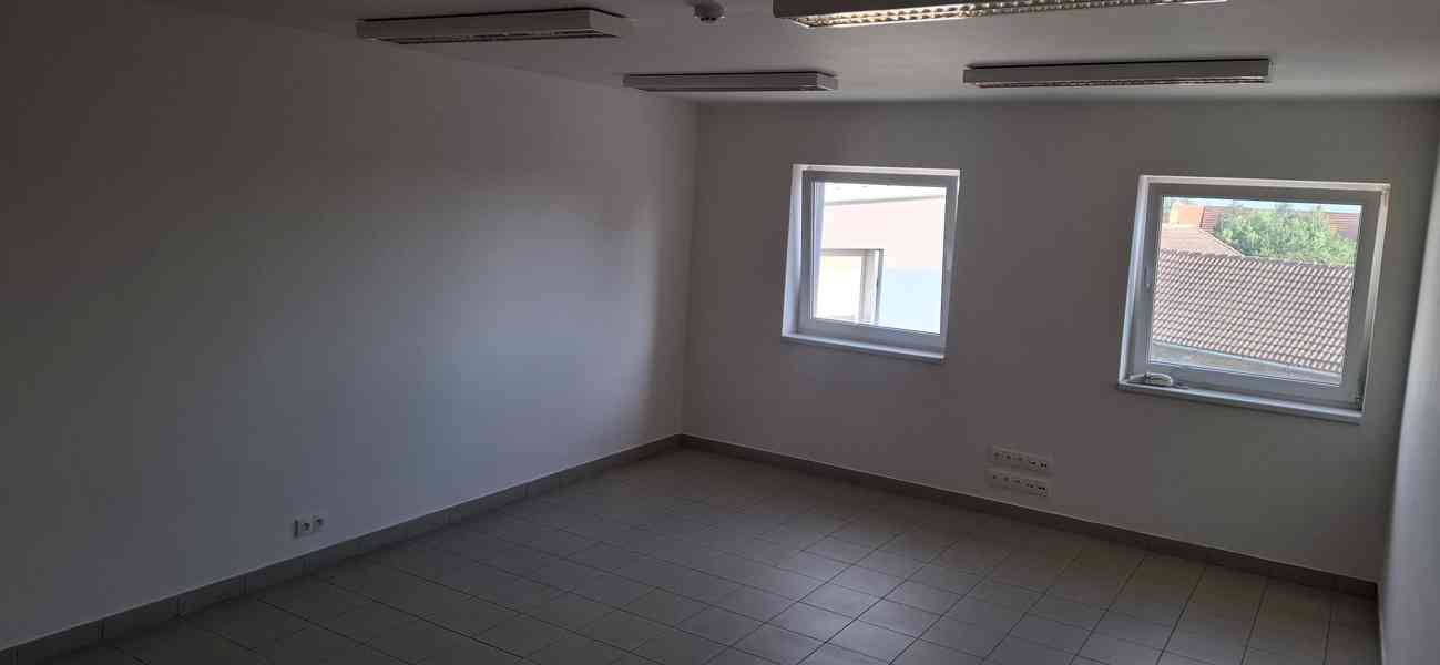 Pronájem kanceláře - 28 m2 - Nehvizdy - foto 5