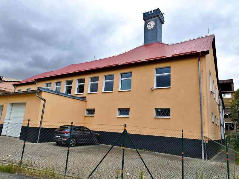 Prodej objektu pro výrobu a administrativu celkem 2585 m² - foto 2