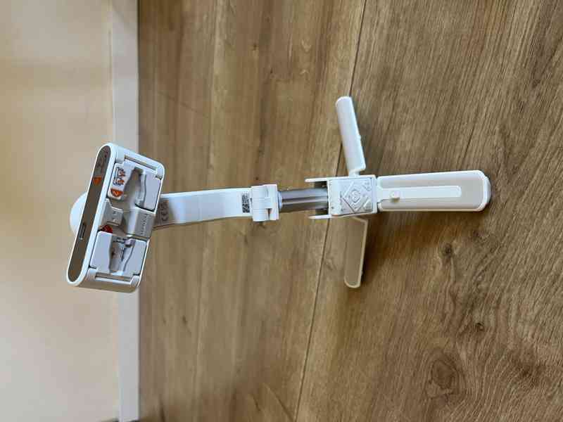 Hohem iSteady Q 360°  AI selfie stick white - foto 6