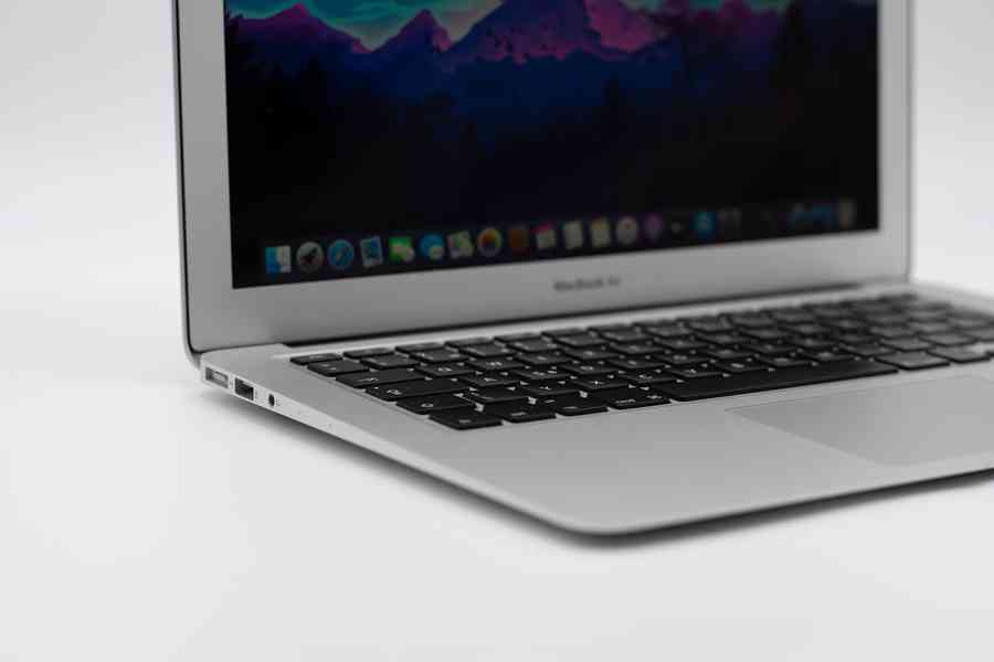 MacBook Air 13" 2017 Silver + ZÁRUKA! - foto 4