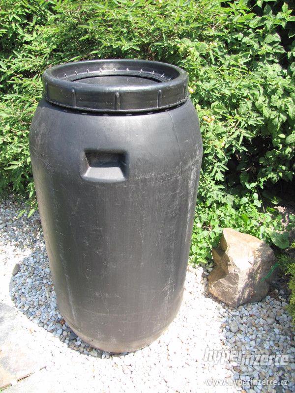 Plastové sudy 150l potravinařské - foto 5