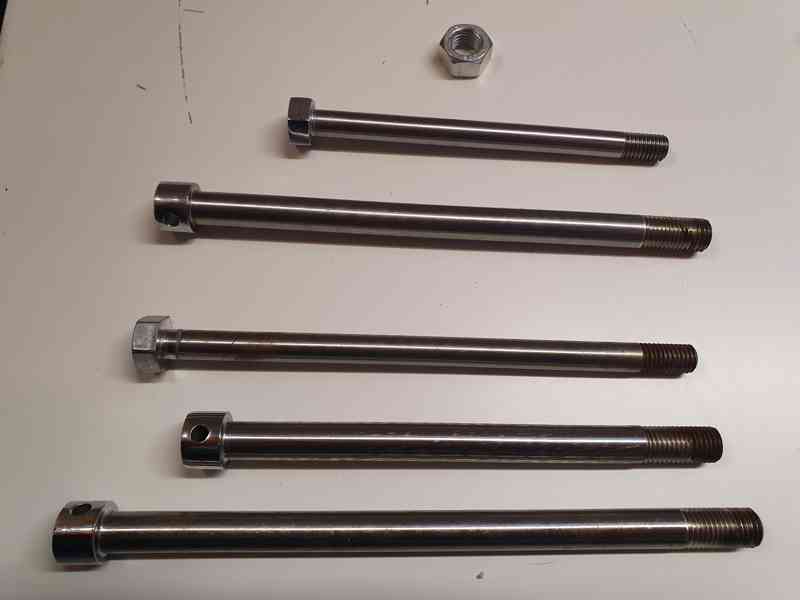 Jawa 50 pionýr sada šroubů 550, 555, 20, 21, 23 - foto 13