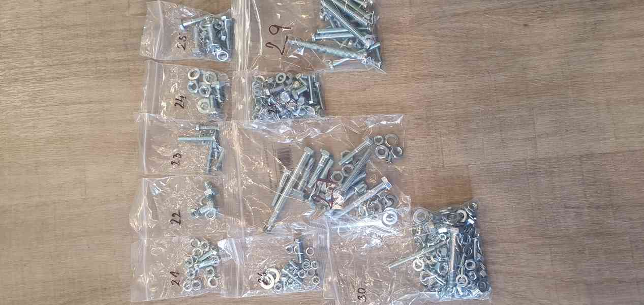 Jawa 50 pionýr sada šroubů 550, 555, 20, 21, 23 - foto 5