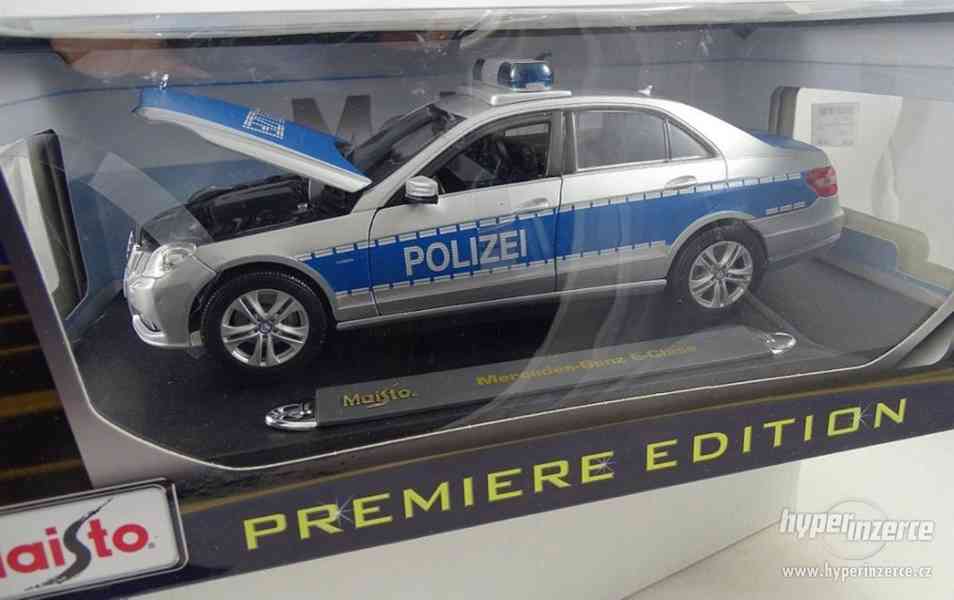 Model 1:18 Mercedes E-Class W212 1:18 2010 Polizei - foto 11