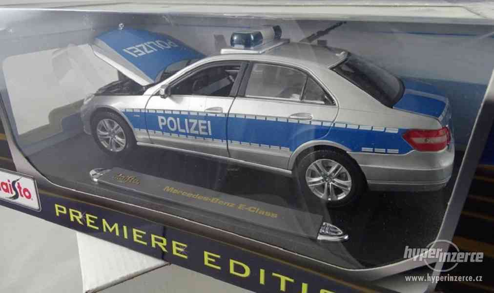 Model 1:18 Mercedes E-Class W212 1:18 2010 Polizei - foto 12