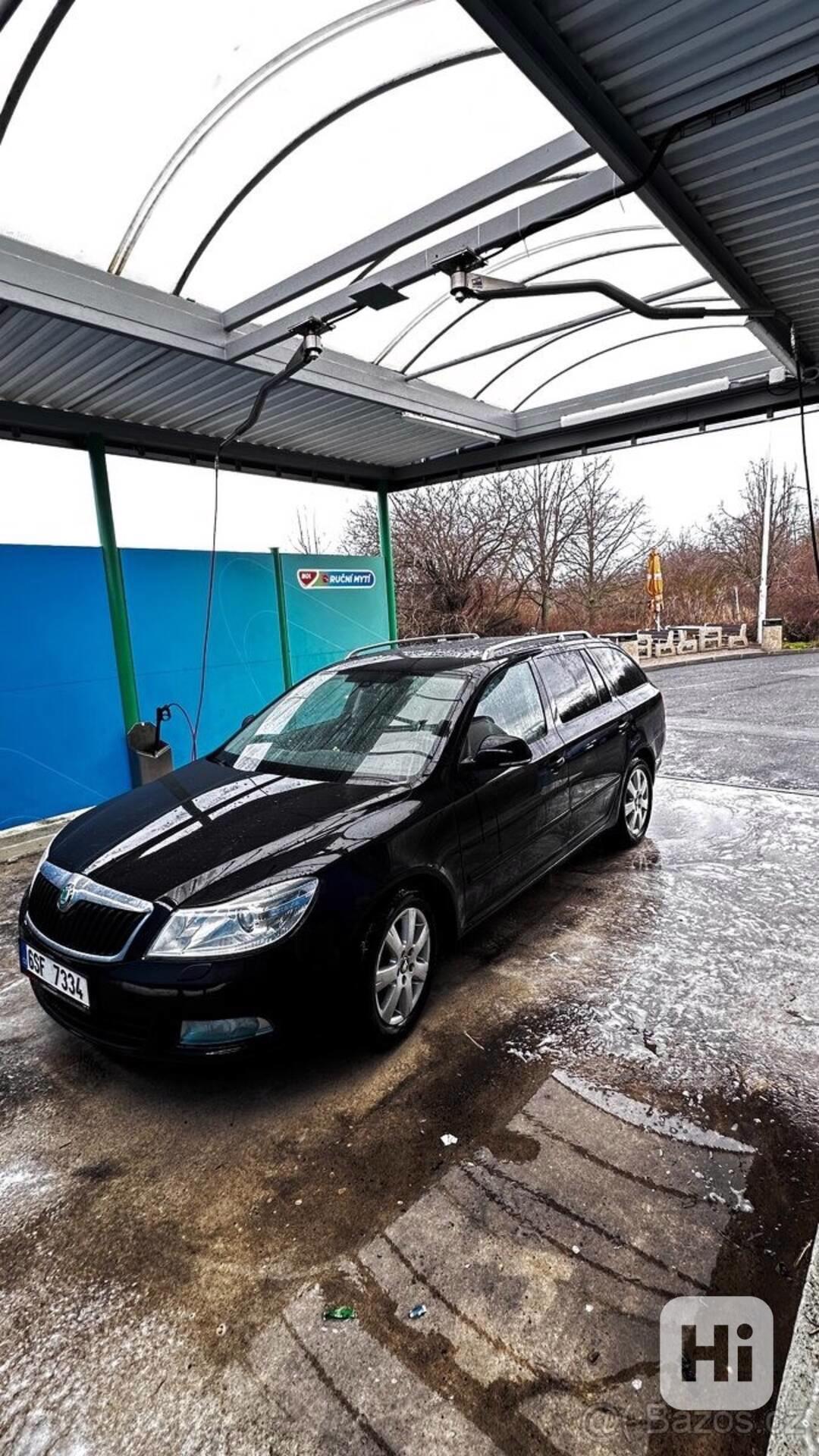 Škoda Octavia 1,6 - foto 1