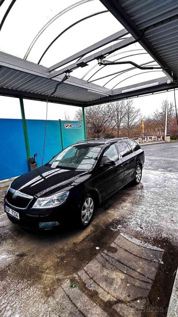 Škoda Octavia 1,6 - foto 1