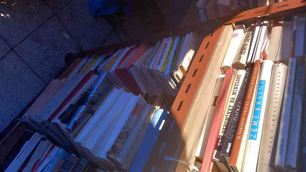 Prodám velké množství knih - foto 7