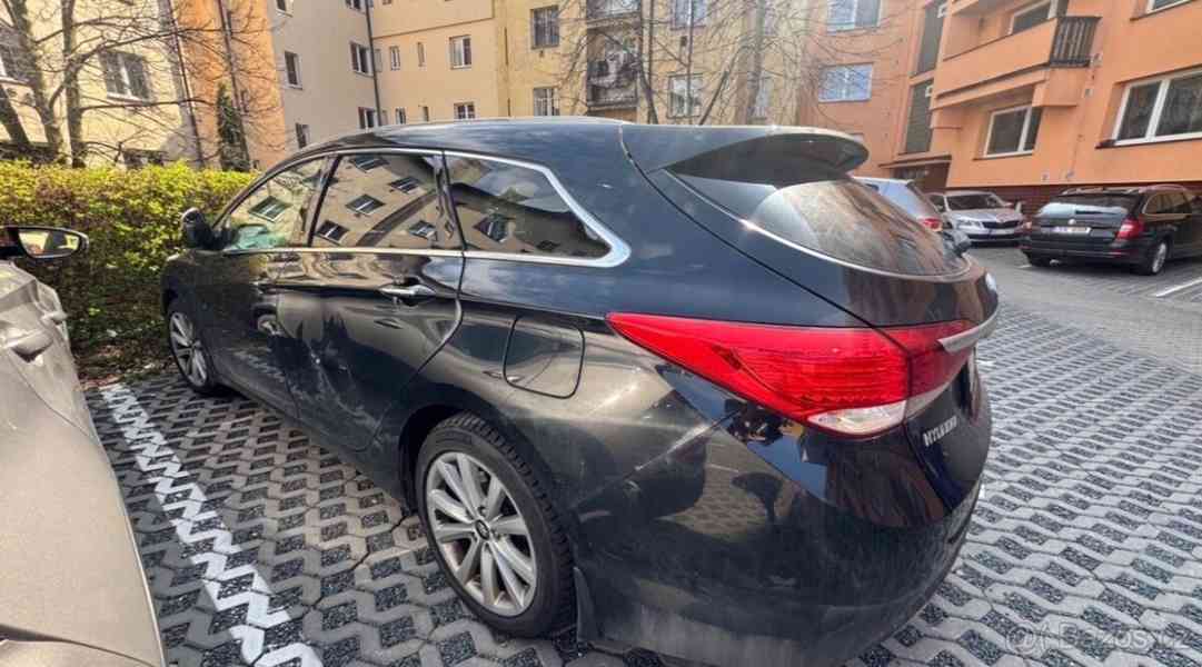 Hyundai i40 - foto 1